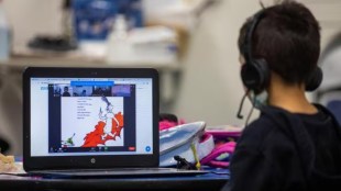 As edtech startups expand offline, legacy coaching institutes are boosting their online presence. (Image Source: Reuters)