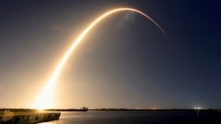 A SpaceX Falcon 9 rocket launches carrying Firefly Aerospace's Blue Ghost lunar lander as the primary payload and Japan-based ispace's Resilience lander as a secondary payload, from Kennedy Space Center in Cape Canaveral, Florida, U.S., January 15, 2025. REUTERS/Steve Nesius/File Photo