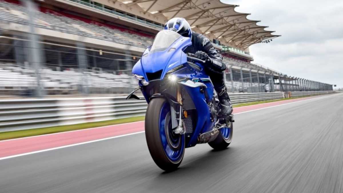 2025 yamaha r1