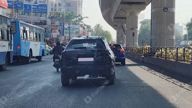 7-seater Toyota HyRyder (2)