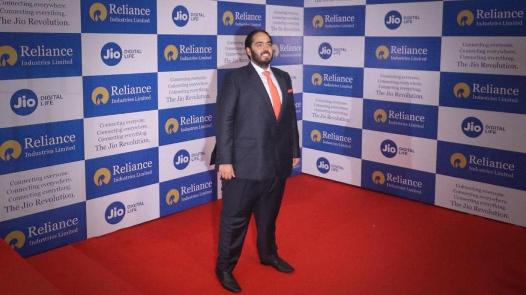 mukesh ambani, anant ambani, ambani family, reliance industries, ril, isha ambani, akash ambani, industry news