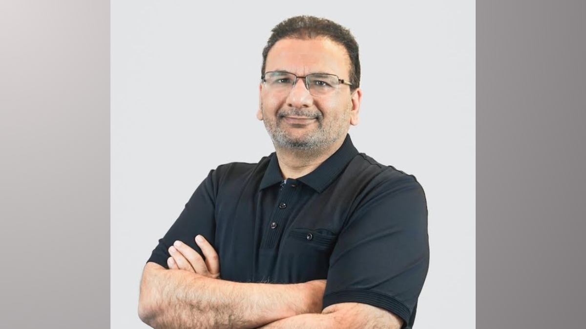 On weekends, I continue to work by reading, mentoring other busin-esses, and interacting with business leaders.