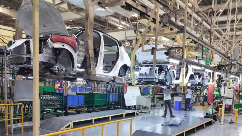 tariffs on car imports, tariffs in india, tariffs in eu, european union, Volkswagen, Mercedes-Benz, BMW, auto news