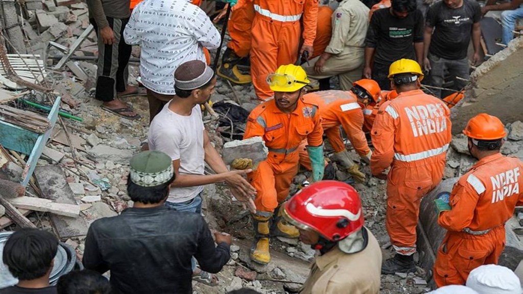 Delhi Mustafabad building collapse Delhi Mustafabad building collapse
