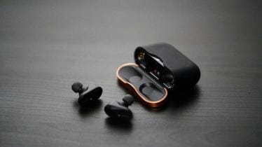 earphones, ear buds, skull candy, Elver Active Gen One, technology