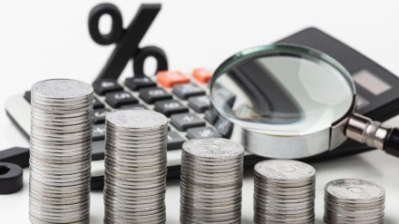 Invest in Bank FDs Before Interest Rates are Cut. In Volatile Markets Bank FDs Can Provide You Fixed Returns