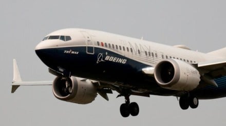 China stops taking Boeing jet deliveries