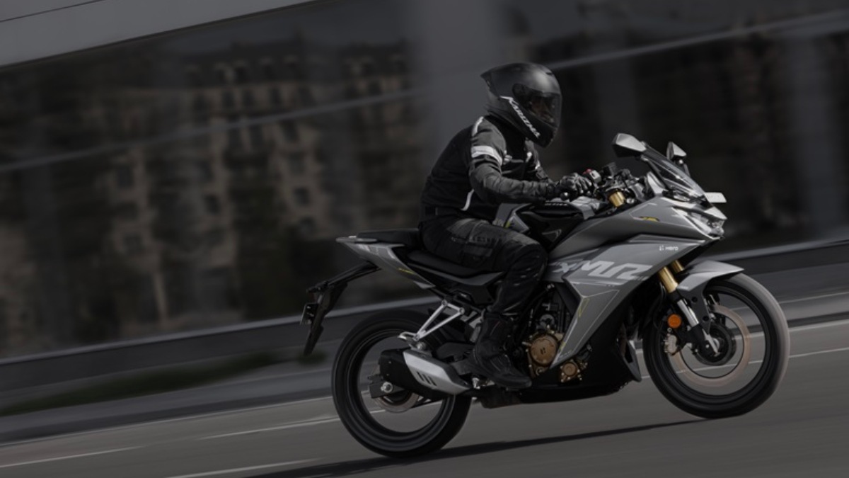 Hero Karizma XMR 210