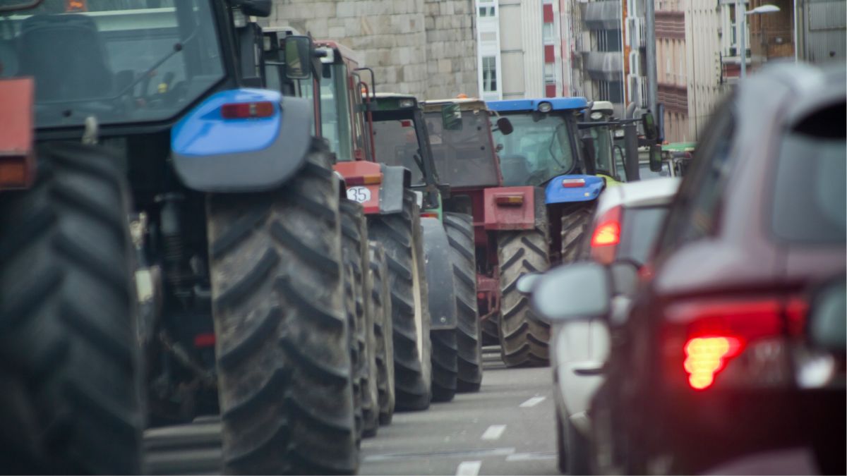 auto sector, ancillaries, OEMs, tractors, two-wheelers, tyre, battery companies, volume growth, revenue, PV industry, CV industry, commodity costs, Maruti suzuki, Tata Motors, Hero Motocorp, TVS Motors, Mahindra & Mahindra, Ashok Leyland, Eicher Motors