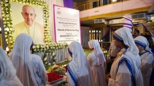 Nuns of the Missionaries of Charity pay homage to Pope Francis