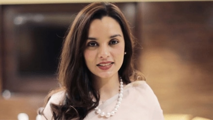 Indian entrepreneur Shruti Chaturvedi was detained at a US airport for eight hours, was physically checked by a male officer on camera and made to strip off her warm wear while being kept in a cold room. Indian entrepreneur Shruti Chaturvedi was detained at a US airport for eight hours, was physically checked by a male officer on camera and made to strip off her warm wear while being kept in a cold room.