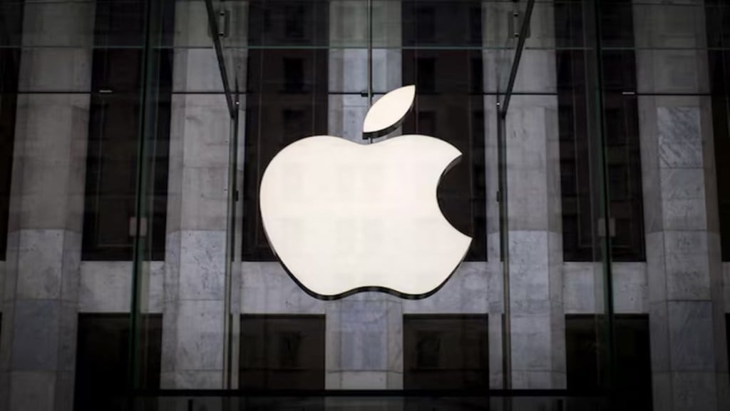 apple, industry, Noida, Mall of India, Pune, Kopa Mall, stores