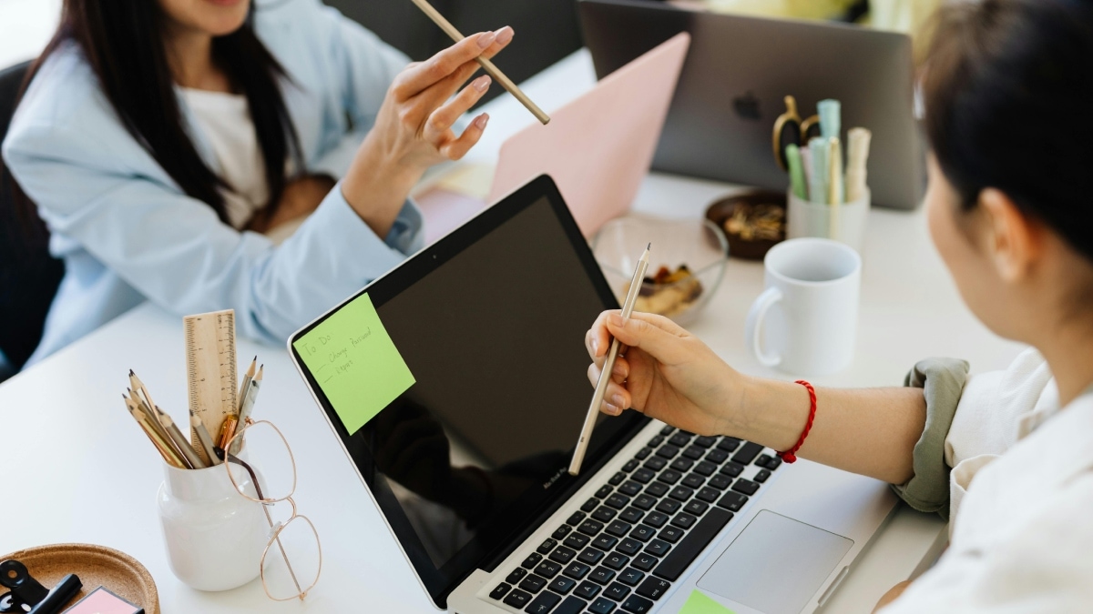 AI is changing pricing models from FTE-based to engagement-based. (Image Source: Pixabay)