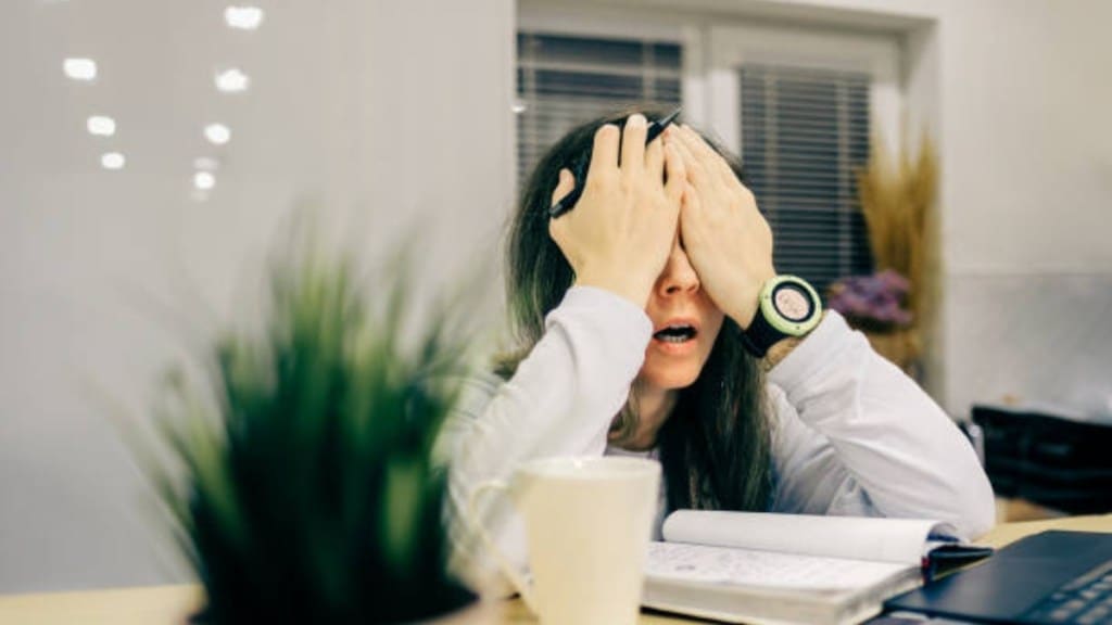 10 college majors that lead to low paying jobs - Check list