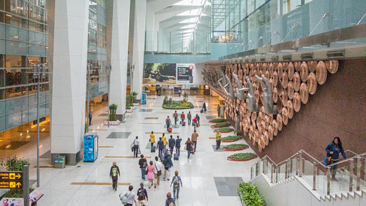 Flight chaos at Delhi’s IGI airport, over 400 departures delayed - Here’s why Flight chaos at Delhi’s IGI airport, over 400 departures delayed - Here’s why