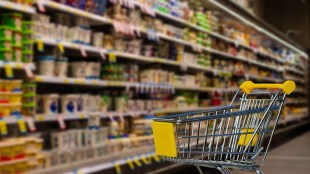 Supermarkets shrink in malls as q-comm takes over