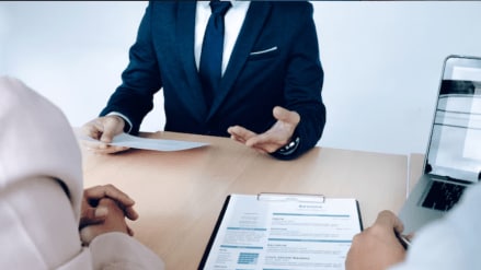 A job seeker claimed that he was asked an IIM-level question during an interview for a digital marketing role, expressing that the "Indian compant wants Albert Einstein".