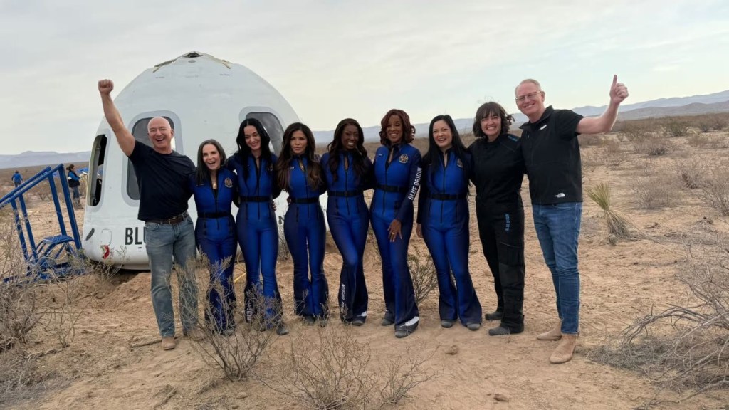 jeff bezos, blue origin, social media, viral, conspiracy theory, special effects, lauren sanchez, viral video, fake news, katy perry, gayle king,