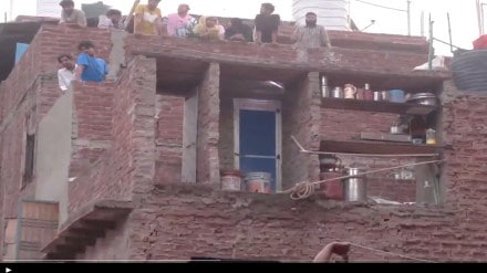 Delhi Mustafabad building collapse