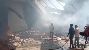 fire, blast, building collapse, Gujarat, Banaskantha, firecracker warehouse