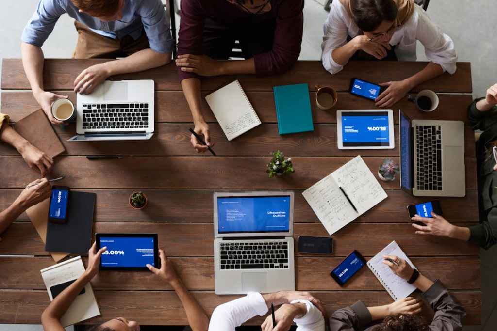 internship, us job, best internship, us internship, intern, EY - Parthenon, Capital One, NVIDIA, AMD, Uber, Genentech, McKinsey & Company, Microsoft, Synchrony, LinkedIn, Adobe, Rivian, Hewlett Packard Enterprise, Plante Moran, TVA, ServiceNow, Qualcomm, Bloomberg, Barclays, SAS, Prudential, Paypal, Fidelity Investments, Apple, AstraZeneca, us job market, us labor market,