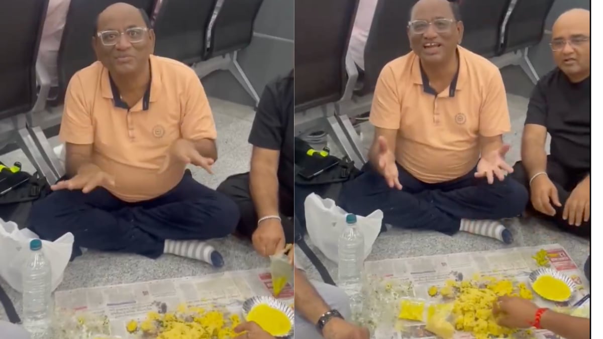 Gujarati actor Hitesh Thakkar was seen enjoying popular snack, khaman, with his friends at the Surat Airport.