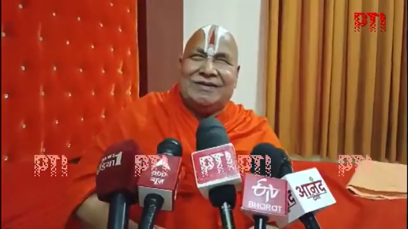 'Army Chief came to me…,' says Padma awardee Jagadguru, claims he agreed to give PoK in 'dakshina' (PTI screengrab)