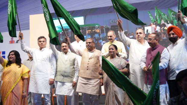 Delhi CM Rekha Gupta flags off DEVi, Delhi’s Electric Leap in Last-Mile Connectivity (1)