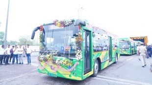 Fleet of advanced electric buses introduced under DEVi initiative (1)