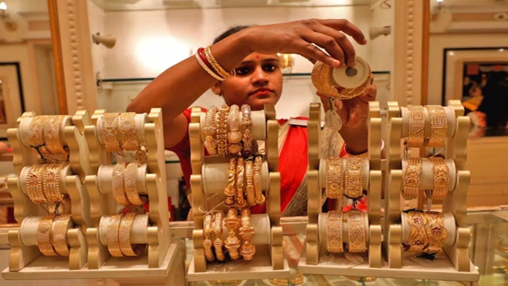 gold hallmark identification, gold HUID number check, Gold jewellery, Hallmarking rules, fake gold, gold rate today.
