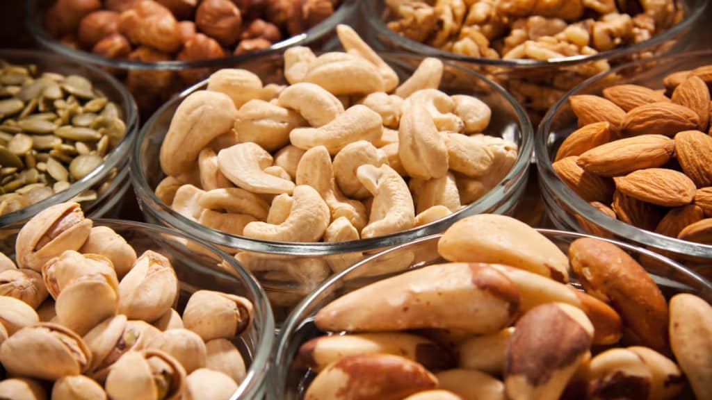 A recent global study involving over 12,400 respondents across 10 countries has shed light on changing snacking habits in India, revealing a clear shift toward healthier food choices. 