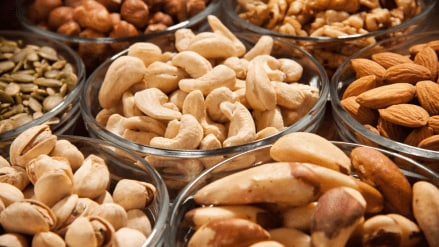 A recent global study involving over 12,400 respondents across 10 countries has shed light on changing snacking habits in India, revealing a clear shift toward healthier food choices. 