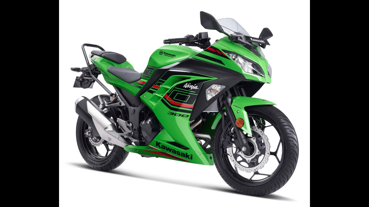 Kawasaki Ninja 300 discount, MY24 Ninja 300 deal, Anzen Kawasaki Mumbai, Ninja 300 price cut, 2025 Ninja 300 launch, Delhi Kawasaki offer, entry-level sportbike, Indian motorcycle discounts, Ninja 300 inventory clearance, Kawasaki deals 2025
