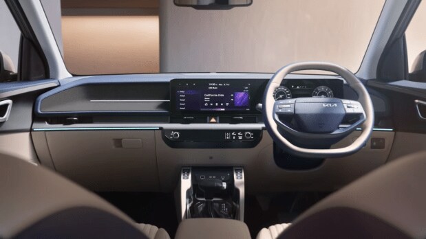 Kia Carens Clavis interiors
