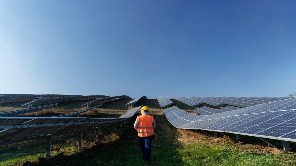 NTPC Renewable Energy, NPTC Green Energy, solar power, solar PV power project, competitive bidding, e-reverse auction