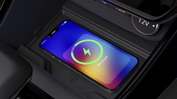 Tata Altroz wireless charging