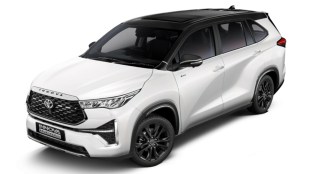 Toyota Innova Hycross Exclusive Edition
