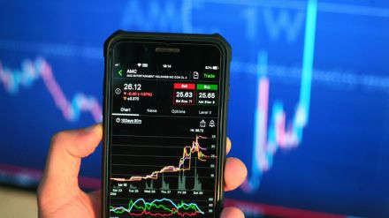 5 stocks are on a 5-day winning streak