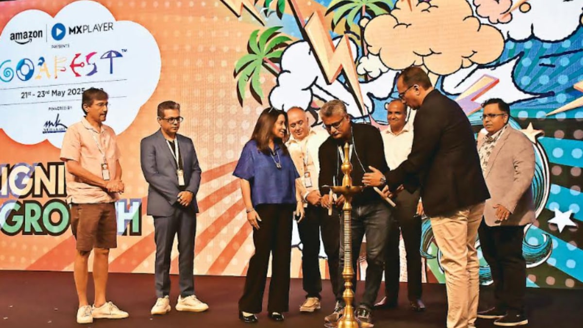 Earlier in the day, the festivities kicked off with a spirited performance by Indian singer and rapper Mika Singh.