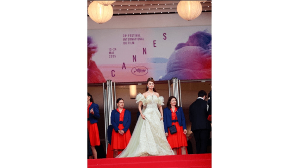 The hand-embroidered work on the dress followed traditional techniques while aligning with modern sustainable practices.