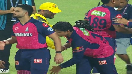 Vaibhav Suryavanshi touches Dhoni’s feet after RR vs CSK match Vaibhav Suryavanshi touches Dhoni’s feet after RR vs CSK match