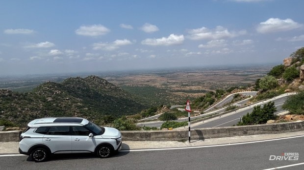 2025 Kia Carens Clavis Review