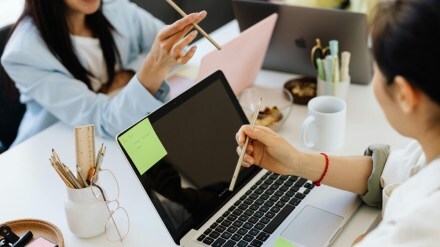 some individuals prioritize personal time over the "hustle culture," using side jobs solely for financial supplementation. (Image Source: Pixabay)
