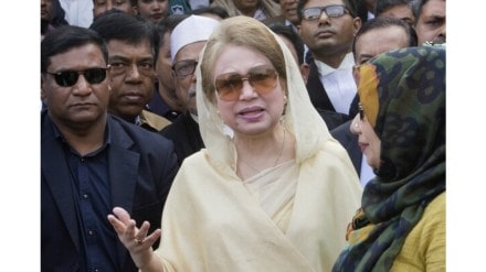 Supporters of Bangladesh's ex-premier Khaleda Zia rally to call for general election. (Image Source: AP) Supporters of Bangladesh's ex-premier Khaleda Zia rally to call for general election. (Image Source: AP)
