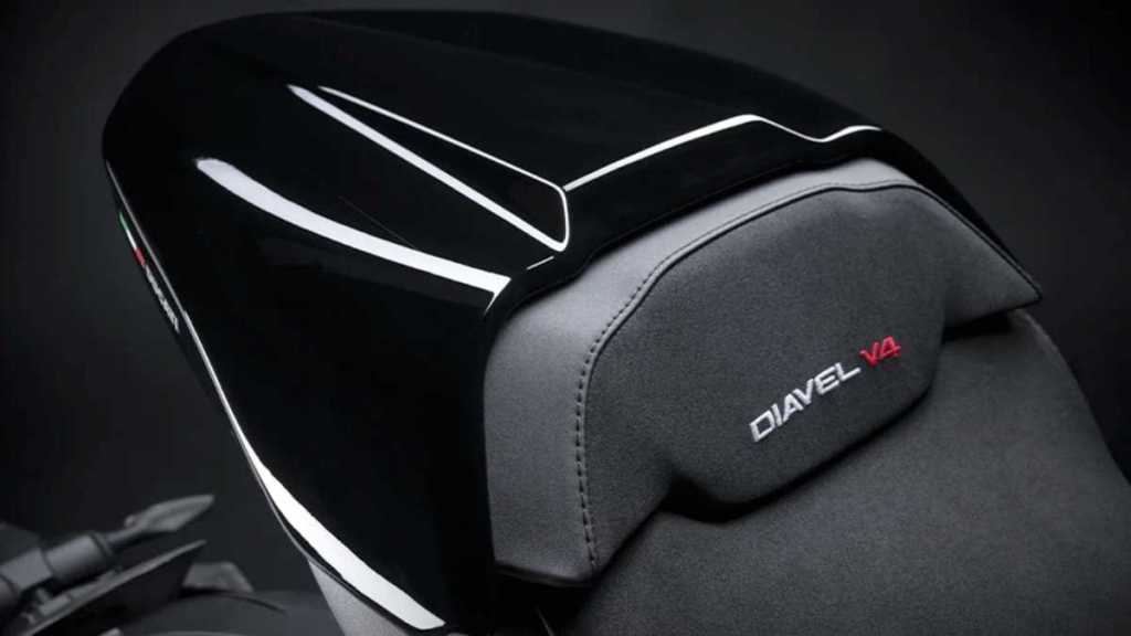 ducati diavel v4 rs