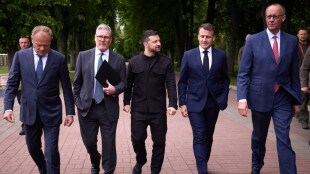 Ukrainian President Volodymyr Zelenskyy and his allies have urged Russian President Vladimir Putin to agree to a “full and unconditional” ceasefire beginning May 12 - or face “stronger sanctions”.