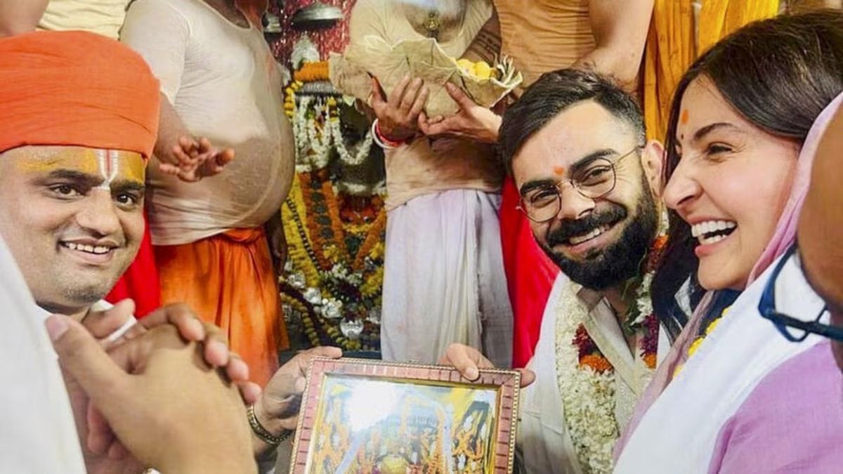Virat Kohli and Anushka Sharma visit Ayodhya