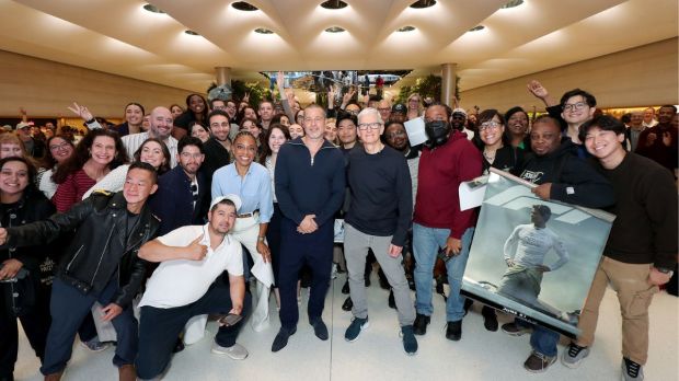 Apple CEO Tim Cook praises the F1 movie featuring Brad Pitt and Lewis Hamilton, see pictures