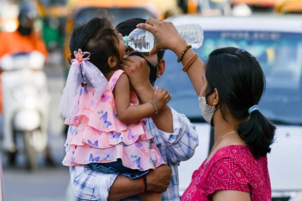 The Intergovernmental Panel on Climate Change's (IPCC) sixth assessment report and recent scientific papers have warned of more frequent and intense heat waves in South Asia even during monsoon months. (Photo Source - ANI)
