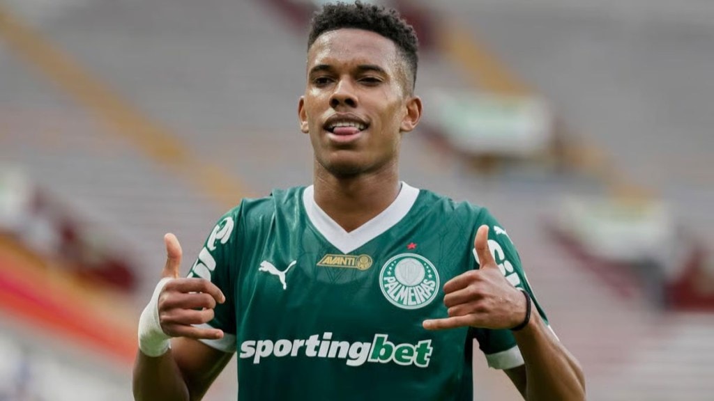 Estêvão’s journey began early. In 2017, he joined the academy of Cruzeiro. Just a year later, at age 10, he made history by becoming Nike’s youngest Brazilian signee, beating the record held by Real Madrid star Rodrygo. Estêvão’s journey began early. In 2017, he joined the academy of Cruzeiro. Just a year later, at age 10, he made history by becoming Nike’s youngest Brazilian signee, beating the record held by Real Madrid star Rodrygo.